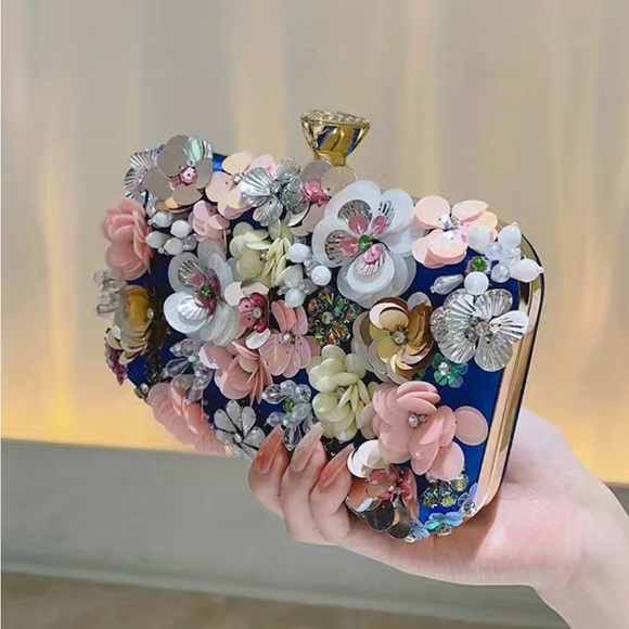 Jane Chic Designs Blue Blooming Bliss Clutch - Picture 3 of 9